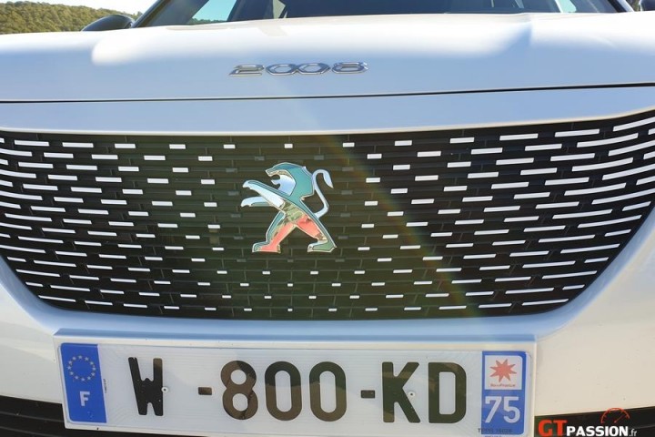 Nouveau Peugeot e-2008